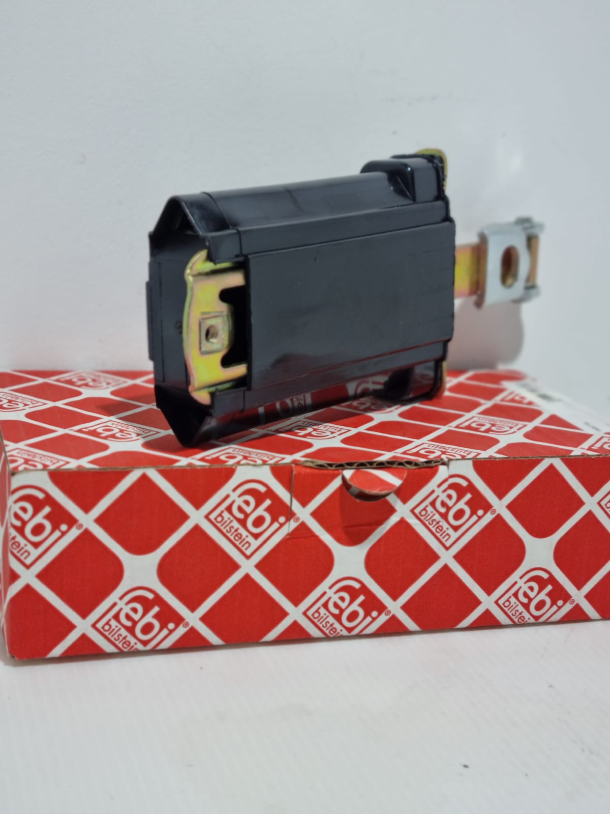 2107200116 - LIMITADOR PUERTA