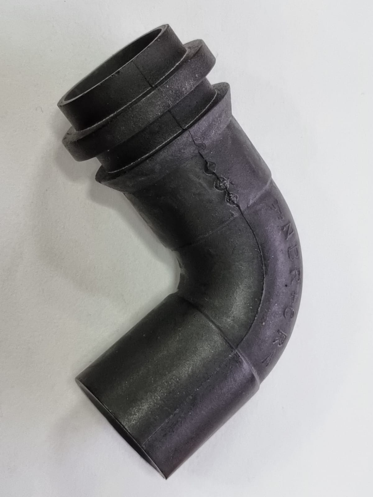 6050160081 - CODO RESPIRACION TAPA VALVULAS