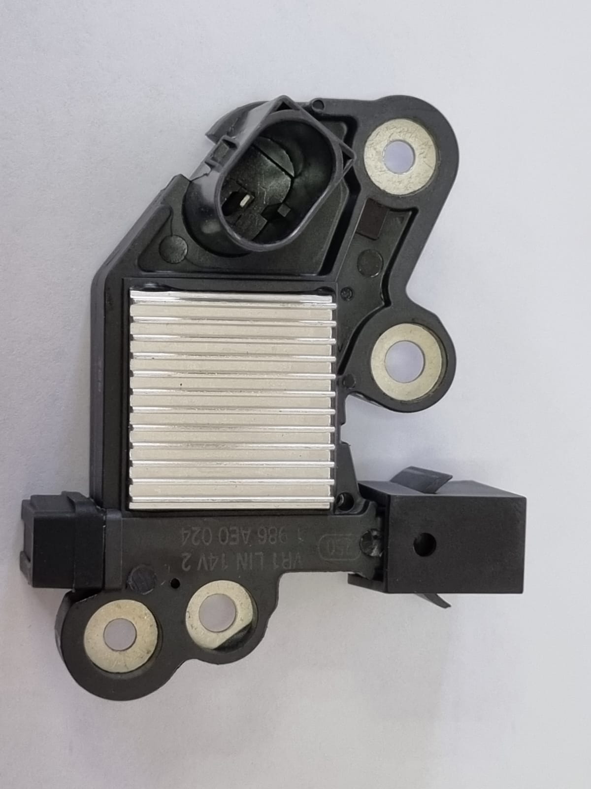 0041544006 - REGULADOR ALTERNADOR